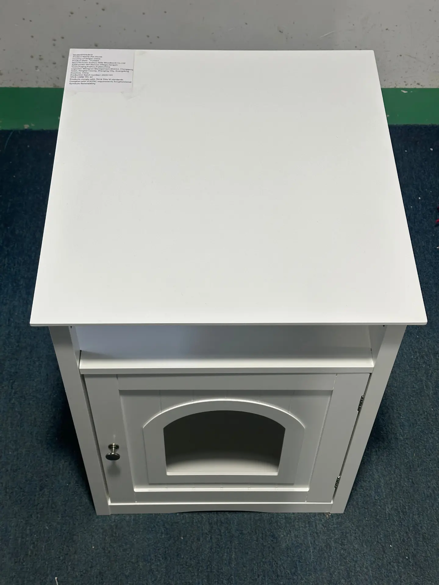 Modern Cat Litter Box Enclosure Furniture White Wooden Hidden Cat House Cabinet with Storage Shelf & Side Hook, Indoor Cat Condo Side Table