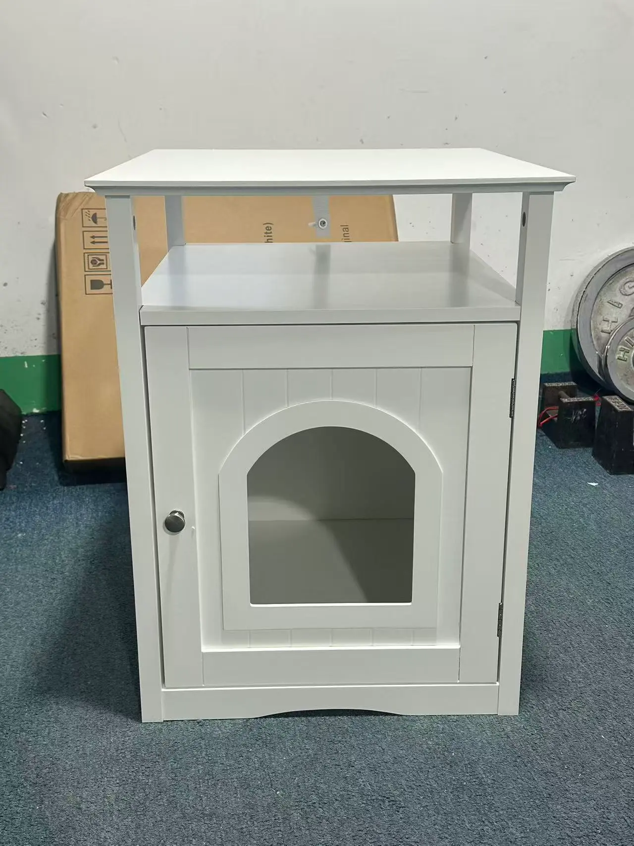 Modern Cat Litter Box Enclosure Furniture White Wooden Hidden Cat House Cabinet with Storage Shelf & Side Hook, Indoor Cat Condo Side Table